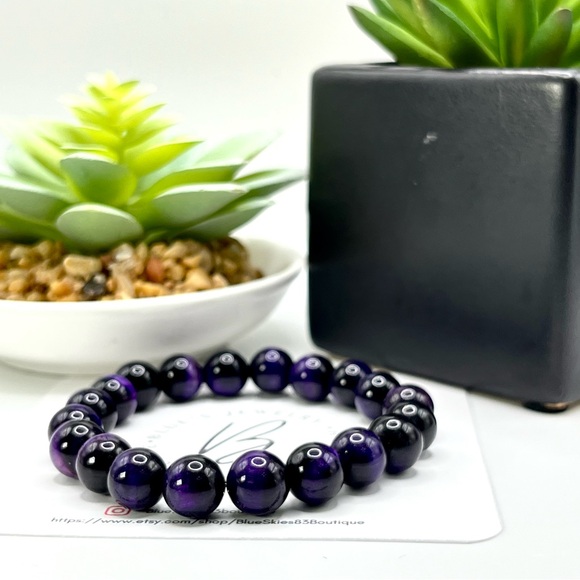Dark Purple Tigers Eye Beaded Bracelet - Picture 3 of 7